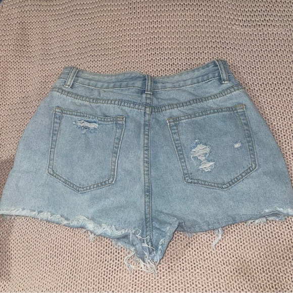 Distressed Jean Short Shorts Never Worn - Picture 3 of 8
